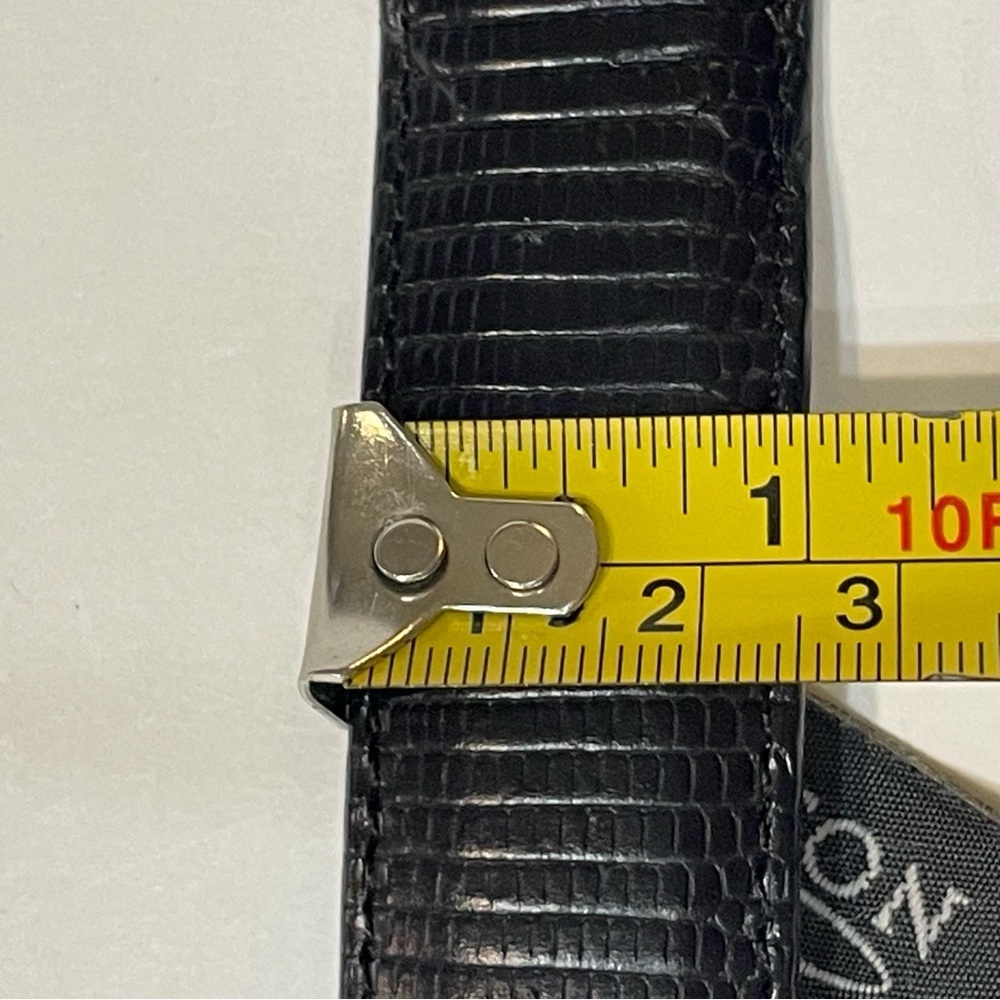 Brighton Ladies Leather Belt with Sleek Design. Pre-owned. Buckle has scratches. - Picture 10 of 11